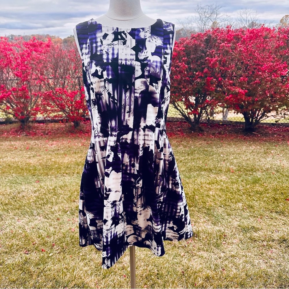 Vince Camuto Size 12 Fit & Flare Sleeveless Lined Dress